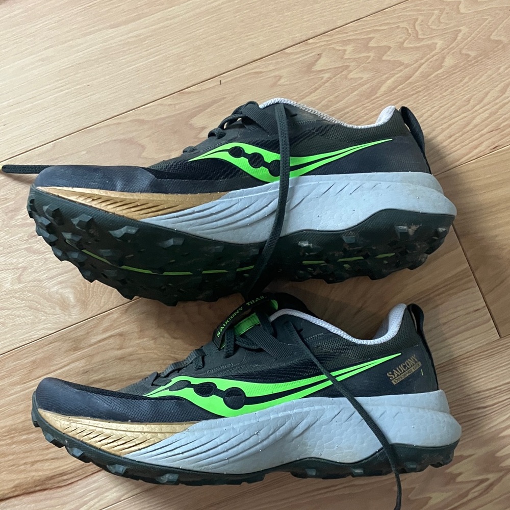 Saucony Endorphin Edge Men’s 7.5 / W 9